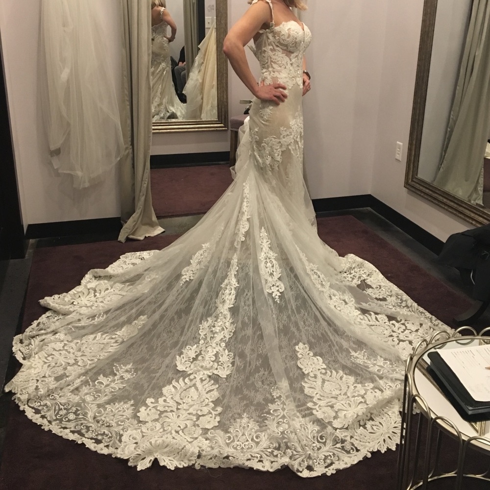 Martian Liana style #1012, wedding dress - Picture 8 of 15